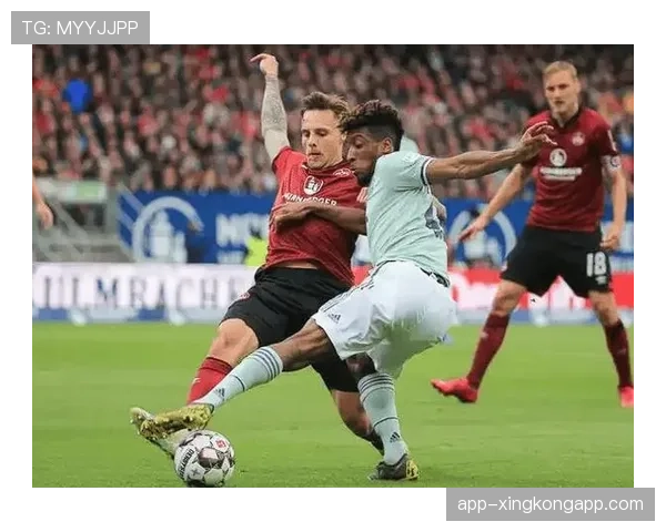 奥格斯堡1-0小胜柏林赫塔，制胜球源于一次精心演练的定位球战术